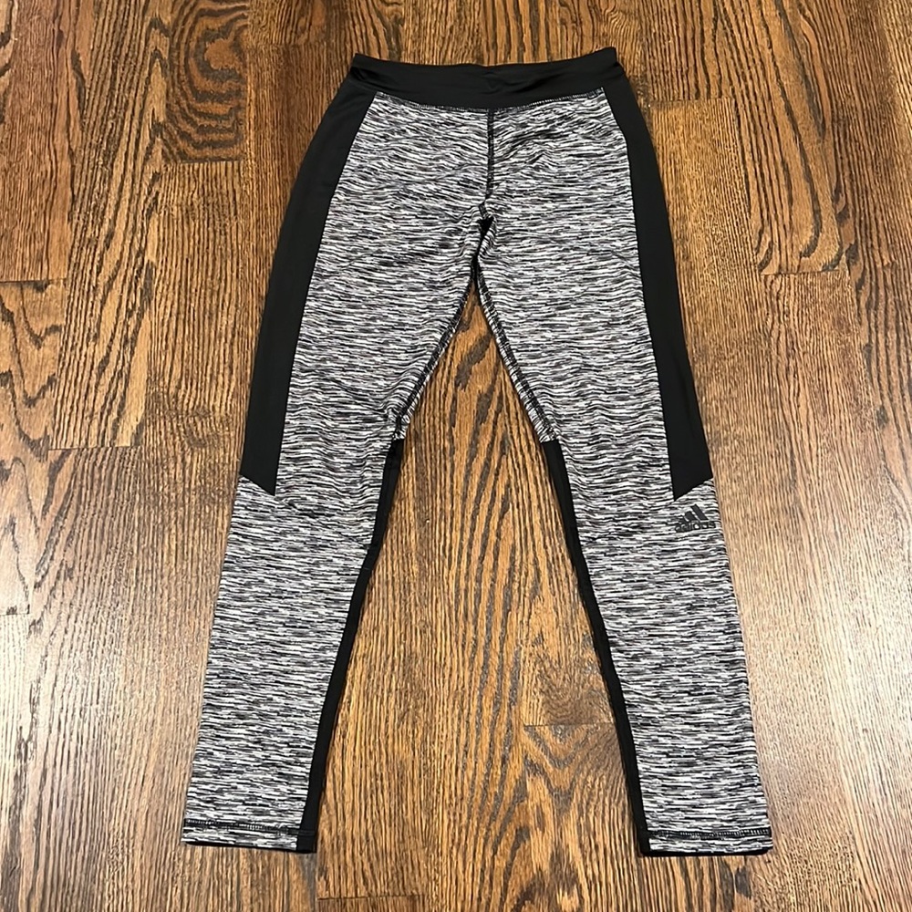 Adidas leggings size M (10/12)